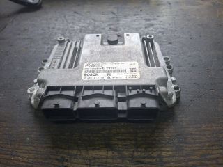 bontott FORD FOCUS II Motorvezérlő