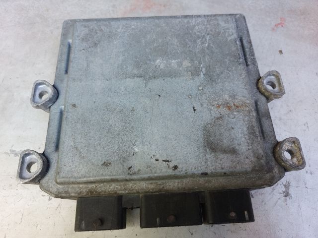 bontott FORD FOCUS II Motorvezérlő