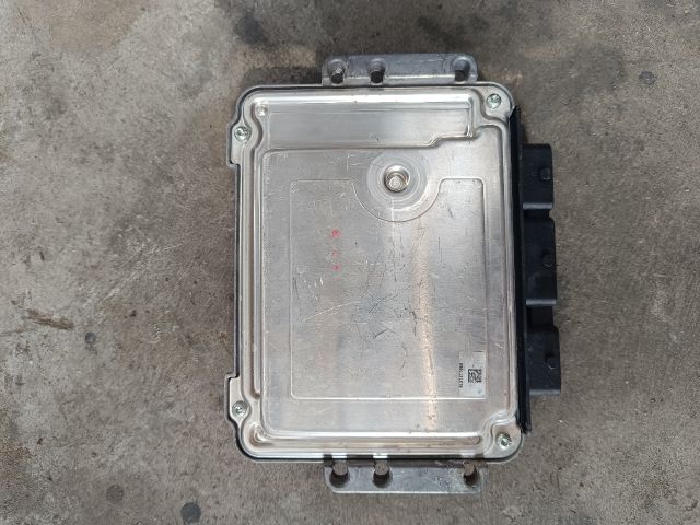 bontott FORD FOCUS II Motorvezérlő