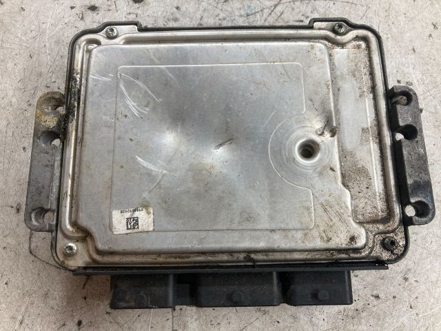 bontott FORD FOCUS II Motorvezérlő