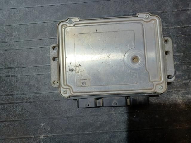 bontott FORD FOCUS II Motorvezérlő