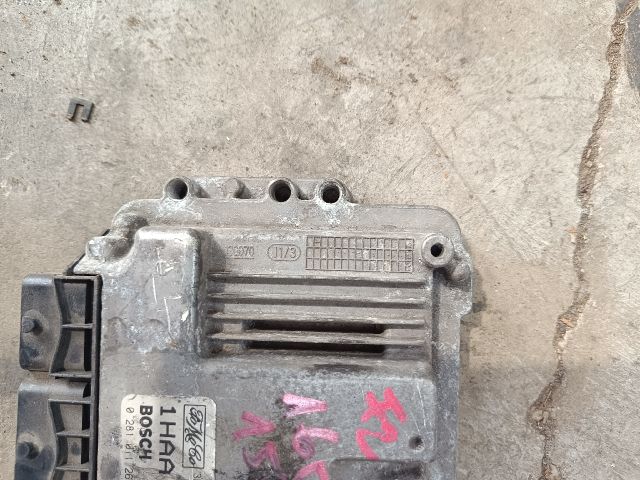 bontott FORD FOCUS II Motorvezérlő