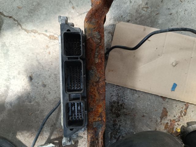 bontott FORD FOCUS II Motorvezérlő