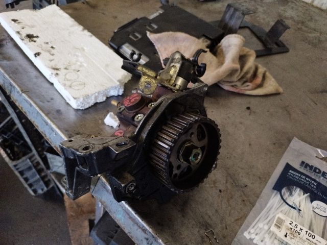 bontott FORD FOCUS II Nagynyomású Szivattyú