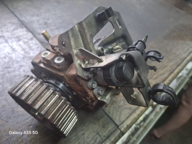 bontott FORD FOCUS II Nagynyomású Szivattyú