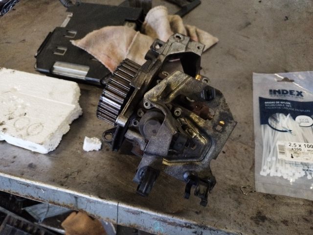 bontott FORD FOCUS II Nagynyomású Szivattyú