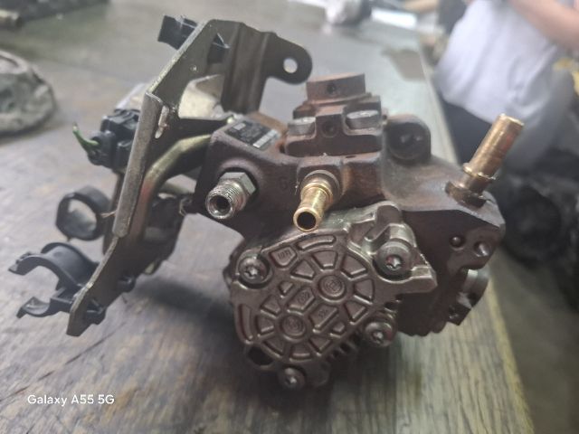 bontott FORD FOCUS II Nagynyomású Szivattyú