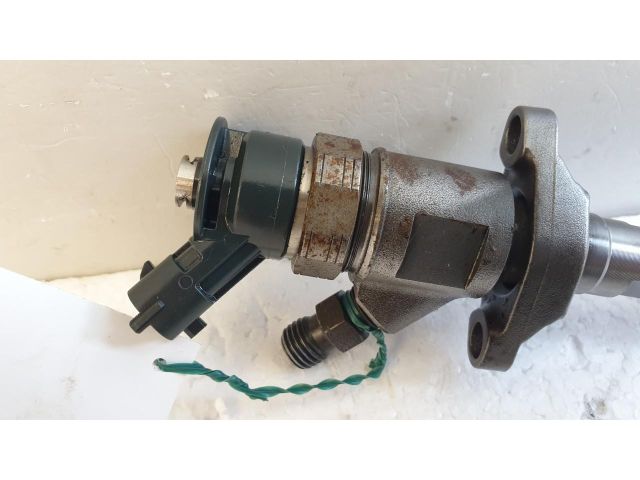 bontott FORD FOCUS II Porlasztó (1 db)