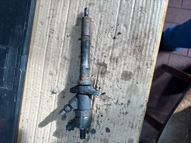 bontott FORD FOCUS II Porlasztó (1 db)