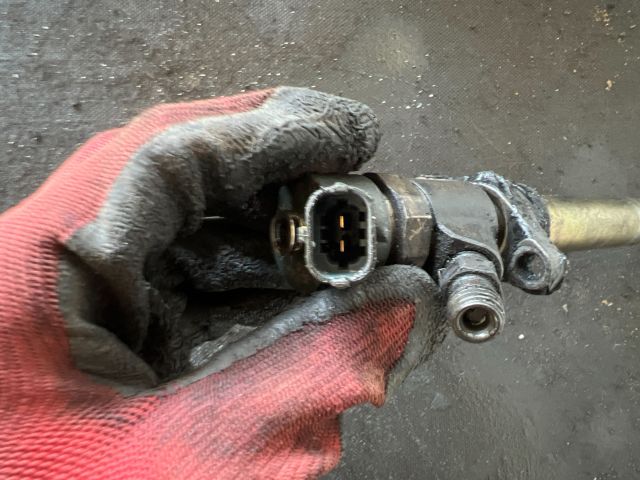 bontott FORD FOCUS II Porlasztó (1 db)