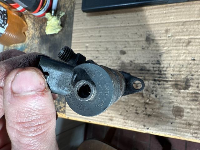 bontott FORD FOCUS II Porlasztó (1 db)