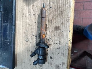 bontott FORD FOCUS II Porlasztó (1 db)