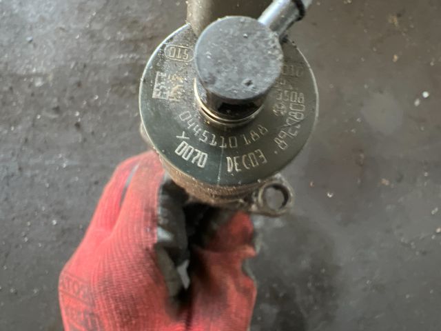 bontott FORD FOCUS II Porlasztó (1 db)