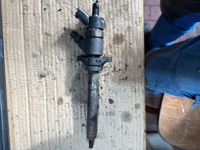 bontott FORD FOCUS II Porlasztó (1 db)