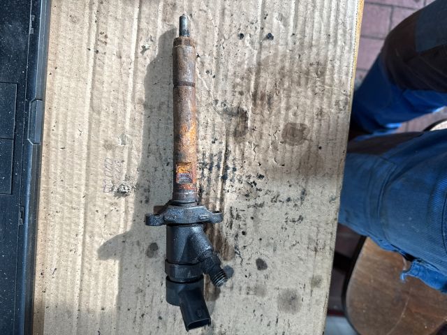 bontott FORD FOCUS II Porlasztó (1 db)