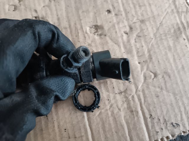 bontott FORD FOCUS II Porlasztó (1 db)