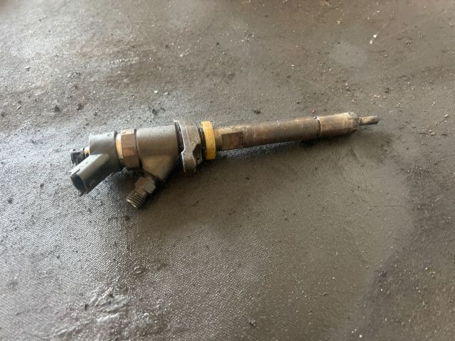 bontott FORD FOCUS II Porlasztó (1 db)