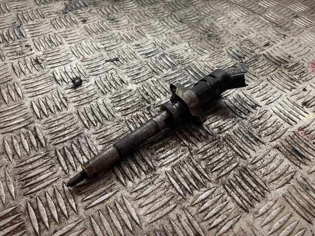 bontott FORD FOCUS II Porlasztó (1 db)