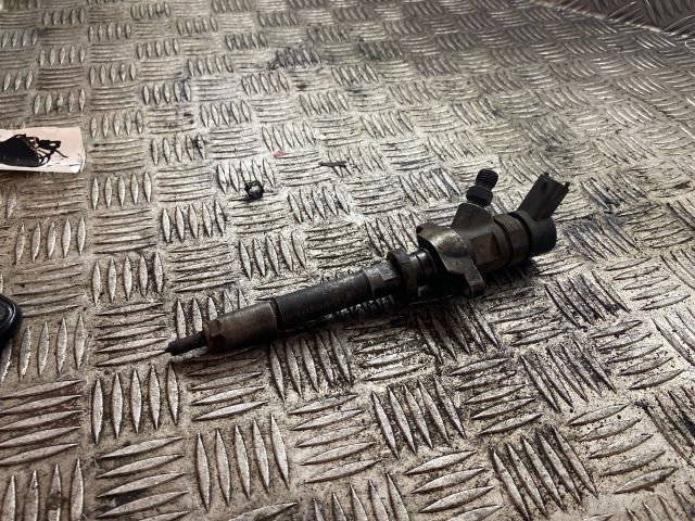 bontott FORD FOCUS II Porlasztó (1 db)