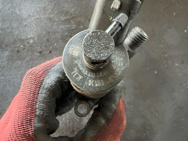 bontott FORD FOCUS II Porlasztó (1 db)