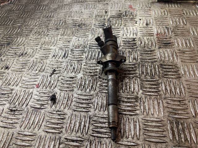 bontott FORD FOCUS II Porlasztó (1 db)