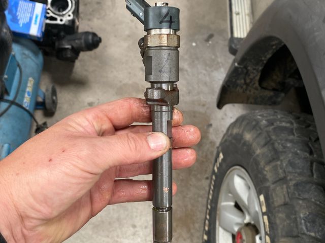 bontott FORD FOCUS II Porlasztó Sor / Híd