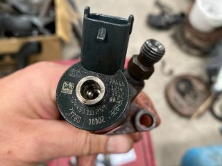 bontott FORD FOCUS II Porlasztó Sor / Híd