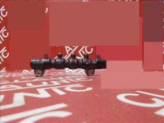 bontott FORD FOCUS II Porlasztó Sor / Híd