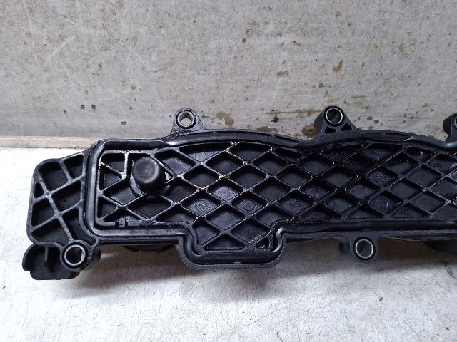 bontott FORD FOCUS II Szelepfedél