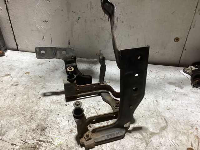 bontott FORD FOCUS II Szervó Tartó Bak (Magában)