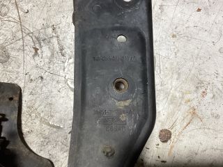 bontott FORD FOCUS II Szervó Tartó Bak (Magában)