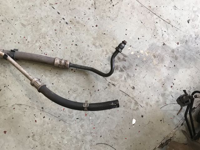 bontott FORD FOCUS II Szervócső