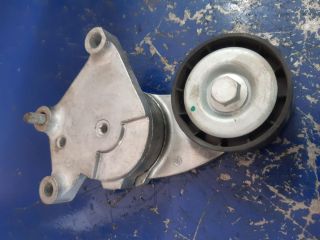 bontott FORD FOCUS II Szíjfeszítő Görgő