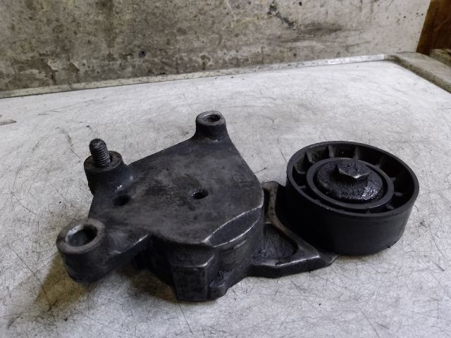 bontott FORD FOCUS II Szíjfeszítő Görgő