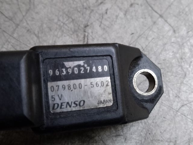 bontott FORD FOCUS II Szívócső Nyomásérzékelő