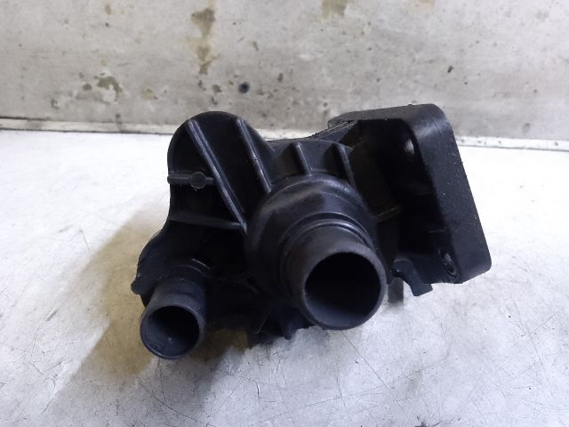 bontott FORD FOCUS II Termosztátház