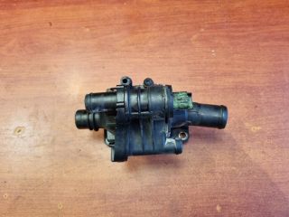 bontott FORD FOCUS II Termosztátház