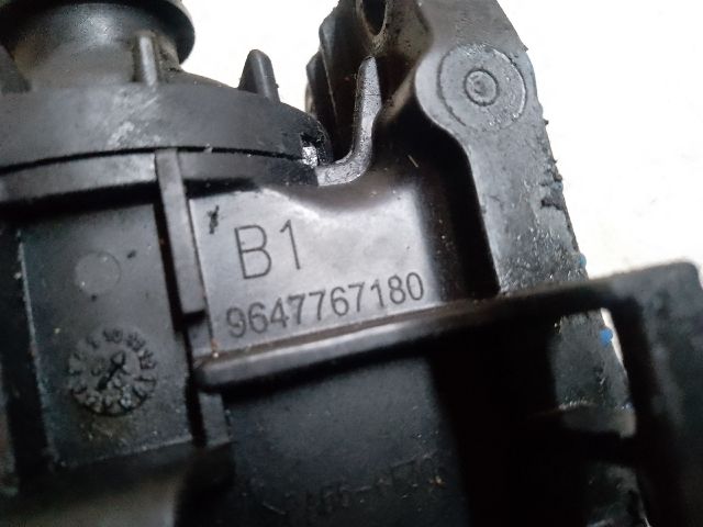 bontott FORD FOCUS II Termosztátház