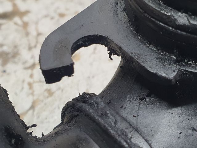 bontott FORD FOCUS II Turbócső