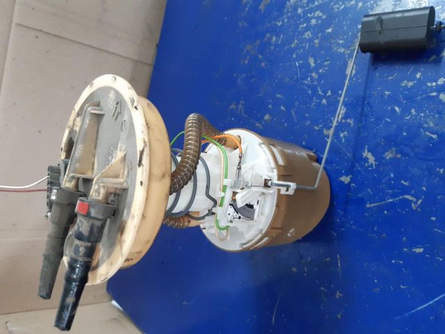 bontott FORD FOCUS II Üzemanyagszint Jeladó