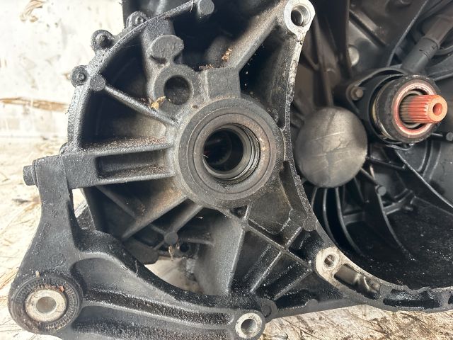 bontott FORD FOCUS II Váltó (Mechanikus)