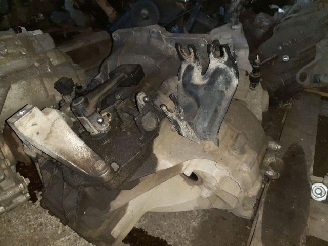 bontott FORD FOCUS II Váltó (Mechanikus)