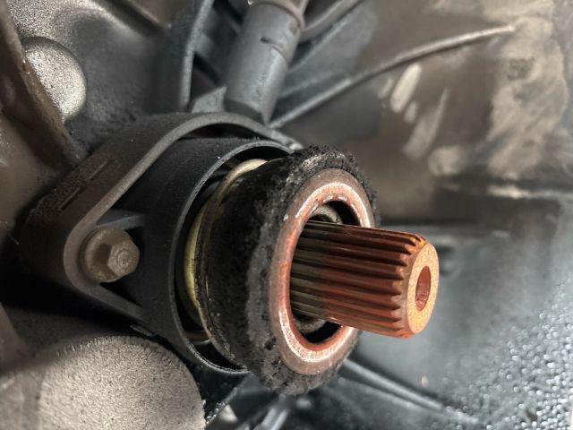 bontott FORD FOCUS II Váltó (Mechanikus)