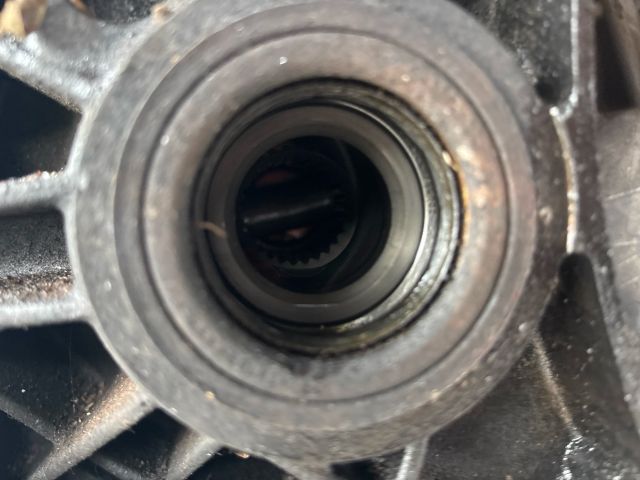 bontott FORD FOCUS II Váltó (Mechanikus)