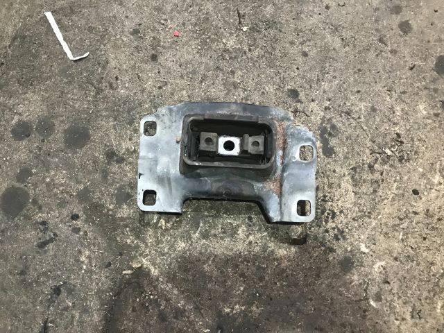 bontott FORD FOCUS II Váltó Tartó Bak (Pozíciófüggetlen)