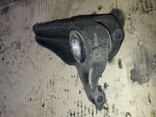 bontott FORD FOCUS II Váltó Tartó Bak (Pozíciófüggetlen)