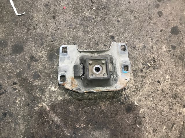 bontott FORD FOCUS II Váltó Tartó Bak (Pozíciófüggetlen)