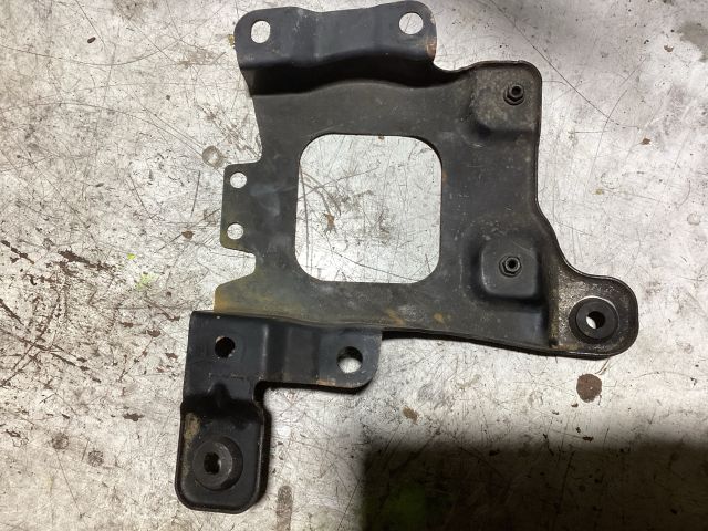 bontott FORD FOCUS II Váltó Tartó Bak (Pozíciófüggetlen)