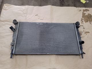 bontott FORD FOCUS II Vízhűtő Radiátor (Klímás)