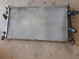 bontott FORD FOCUS II Vízhűtő Radiátor (Klímás)